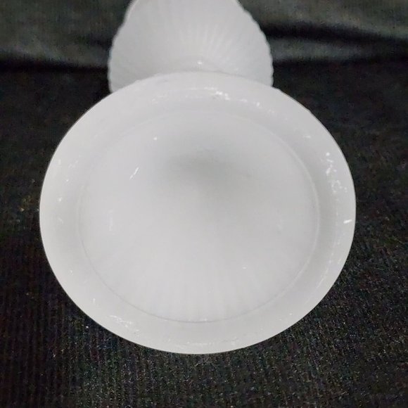 Tiara Exclusive Frosted Tulip Glass Candlestick Holder 6" vintage satin - Picture 6 of 8
